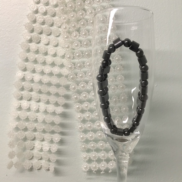 8/$25 🌺💐🌸Hematite bracelet - Picture 2 of 3
